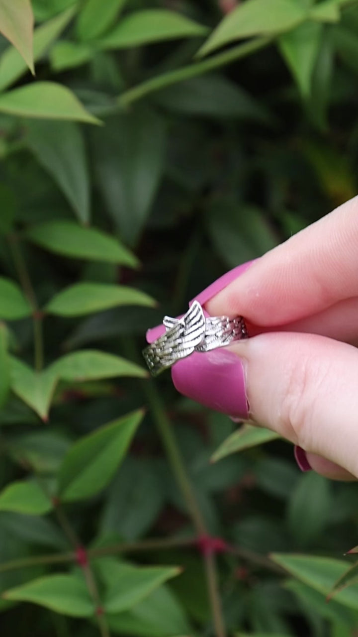 Angel Wings Hug Ring